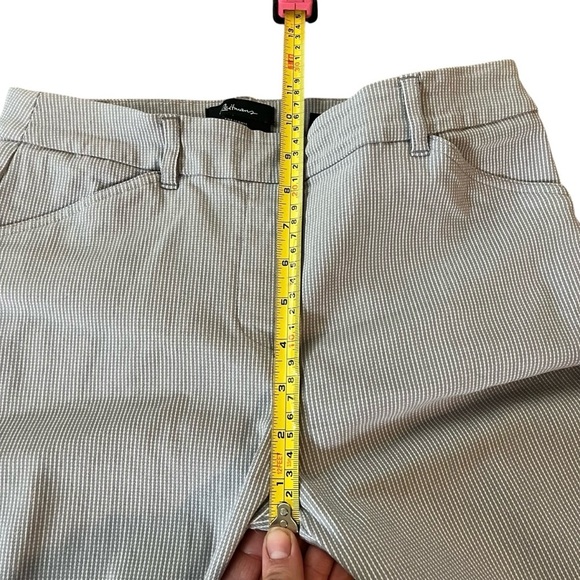 Reitmans The Iconic Slim Fit Dress Pants Size 6 Gray White Pinstripe Trousers - Picture 6 of 12